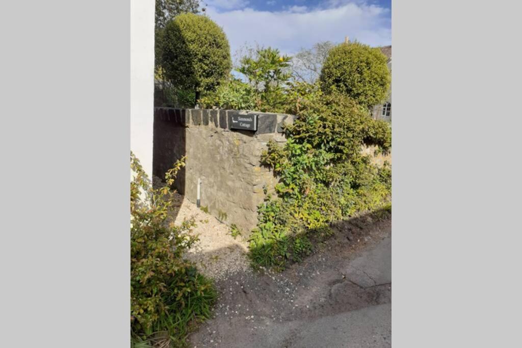 Characterful Cottage Adjacent To An Orchard Brockley Exterior foto